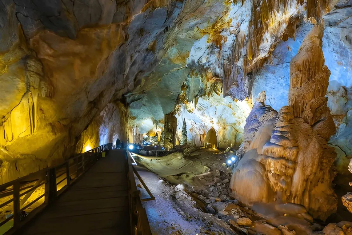 Dark Cave and Paradise Cave Adventure in Phong Nha